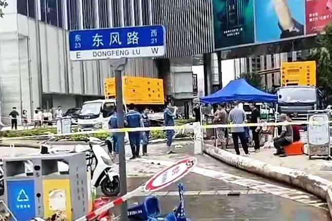 济南戚彬铸造技术有限公司排涝突击队在排涝现场